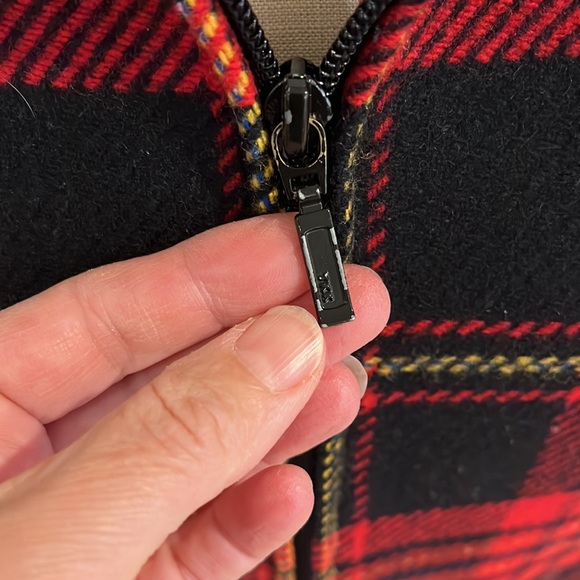 Vintage Pendleton red plaid wool zip front jacket size M petite - Picture 3 of 14